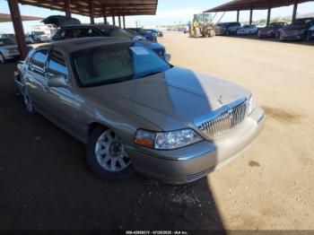  Salvage Lincoln Towncar