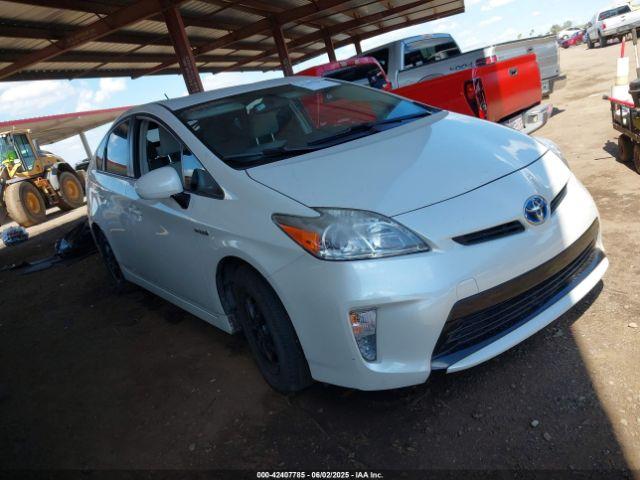  Salvage Toyota Prius