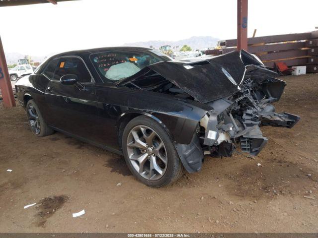  Salvage Dodge Challenger