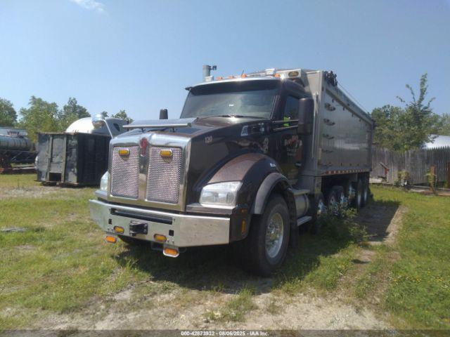  Salvage Kenworth T880