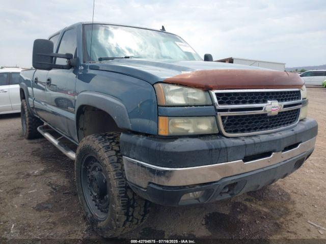  Salvage Chevrolet Silverado 2500