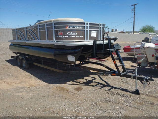  Salvage Trailer Trailer   Hull Id Buj1290