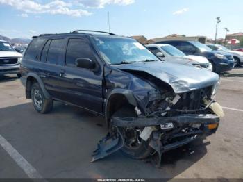  Salvage Nissan Pathfinder