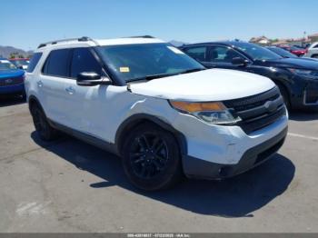  Salvage Ford Explorer