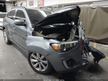  Salvage Mitsubishi Outlander