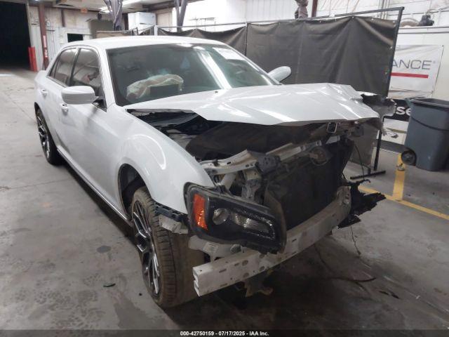  Salvage Chrysler 300