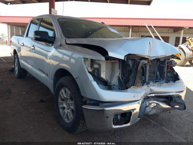  Salvage Nissan Titan
