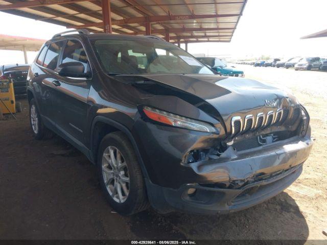  Salvage Jeep Cherokee