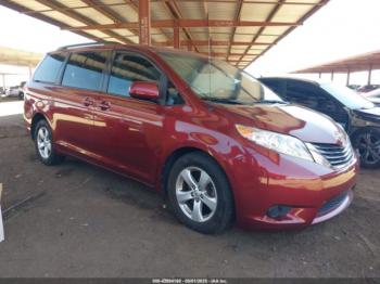  Salvage Toyota Sienna