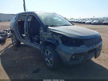  Salvage Jeep Compass