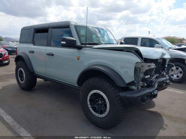  Salvage Ford Bronco