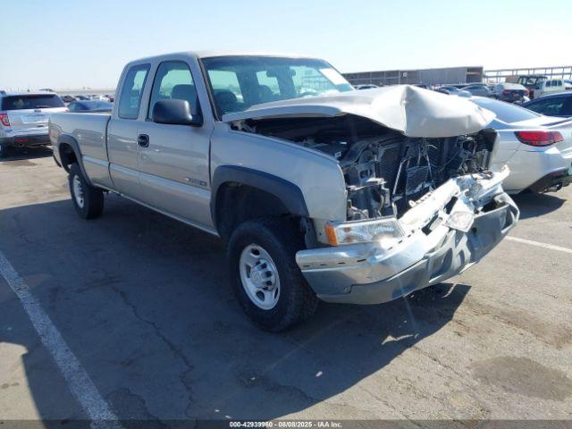  Salvage Chevrolet Silverado 2500