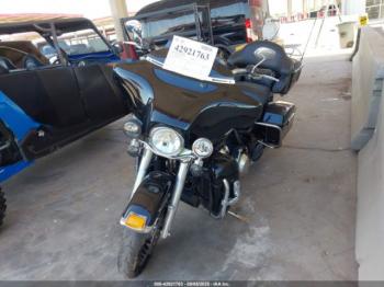  Salvage Harley-Davidson Flhtk