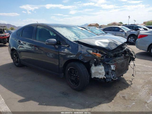  Salvage Toyota Prius