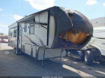  Salvage Keystone Sprinter Fifth Wheel