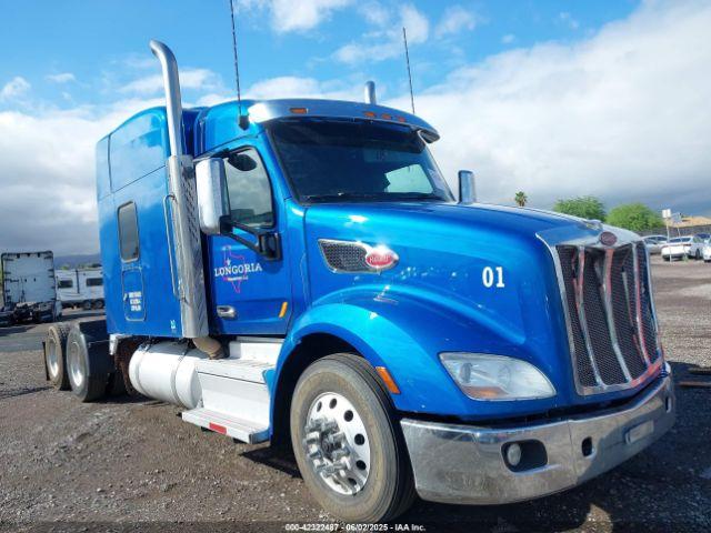  Salvage Peterbilt 579
