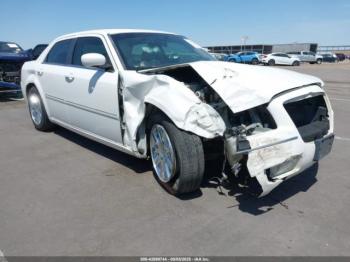  Salvage Chrysler 300