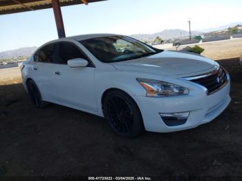  Salvage Nissan Altima