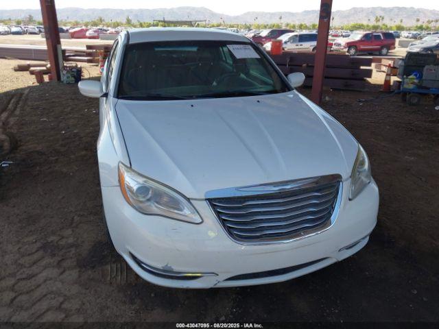  Salvage Chrysler 200