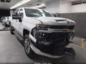  Salvage Chevrolet Silverado 2500