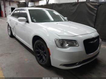  Salvage Chrysler 300