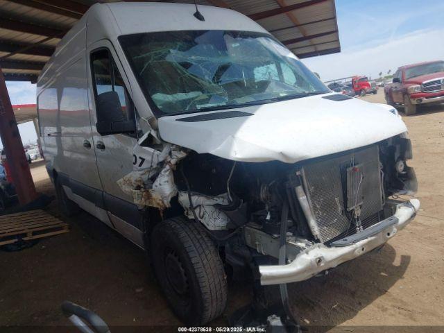  Salvage Mercedes-Benz Sprinter