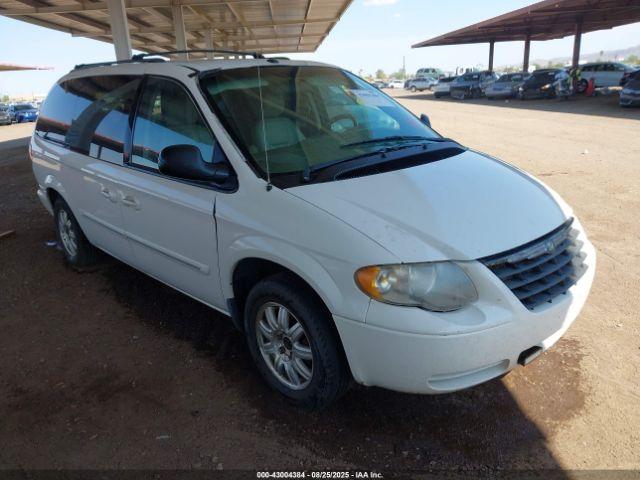  Salvage Chrysler Town & Country