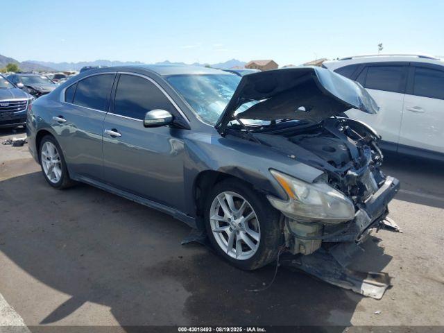  Salvage Nissan Maxima