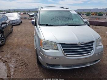  Salvage Chrysler Town & Country