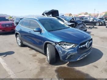  Salvage Mercedes-Benz GLA
