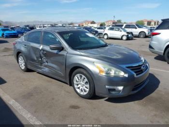  Salvage Nissan Altima