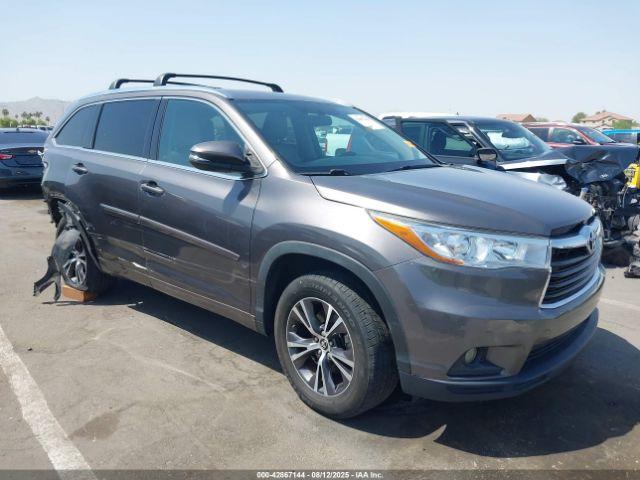  Salvage Toyota Highlander