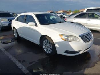  Salvage Chrysler 200