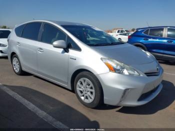  Salvage Toyota Prius v