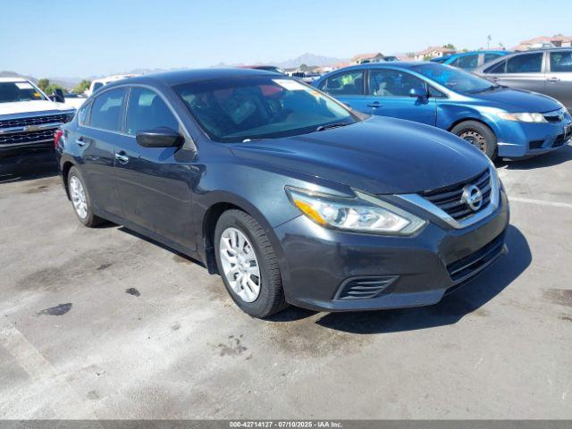  Salvage Nissan Altima
