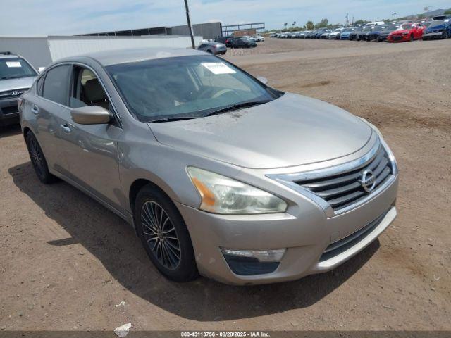  Salvage Nissan Altima