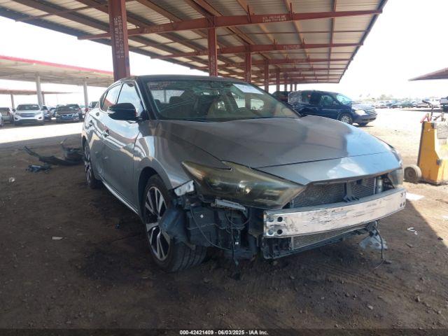  Salvage Nissan Maxima