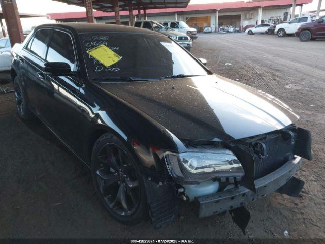  Salvage Chrysler 300
