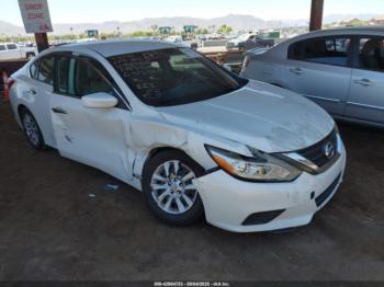 Salvage Nissan Altima