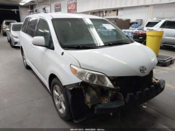  Salvage Toyota Sienna