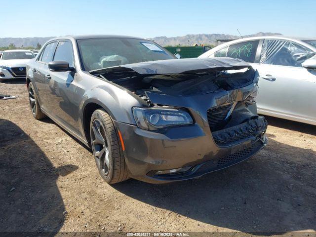  Salvage Chrysler 300