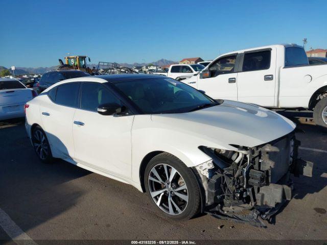  Salvage Nissan Maxima