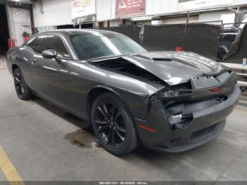  Salvage Dodge Challenger