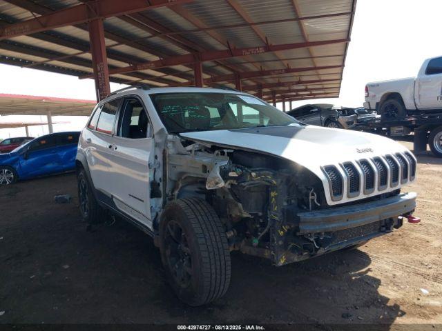  Salvage Jeep Cherokee