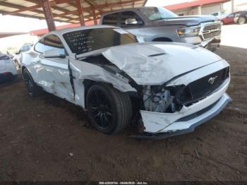  Salvage Ford Mustang