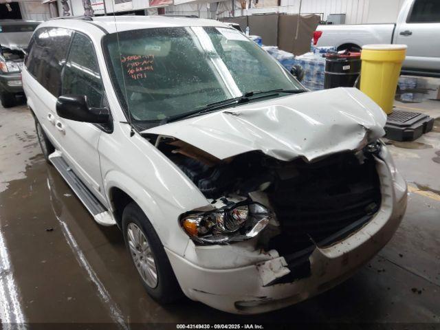  Salvage Chrysler Town & Country