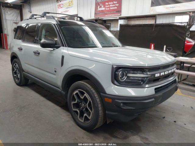  Salvage Ford Bronco