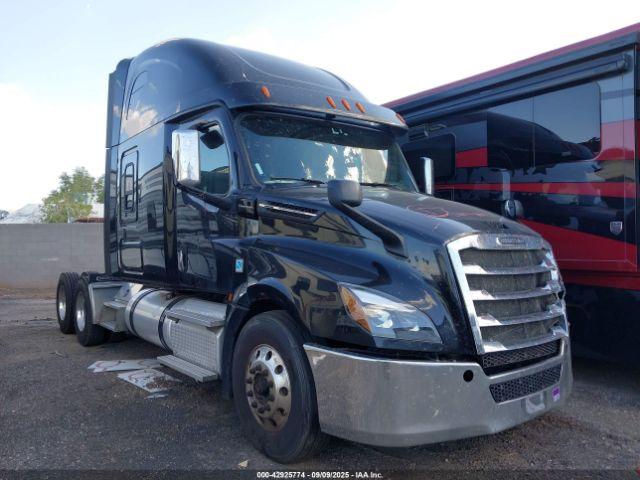  Salvage Freightliner New Cascadia 126