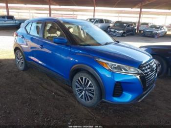  Salvage Nissan Kicks
