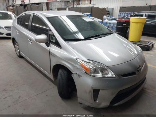  Salvage Toyota Prius